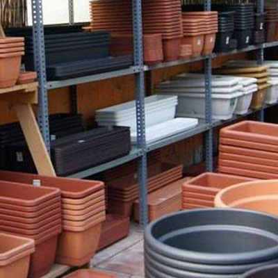 Maceteria de plástico en Viveros Gómez